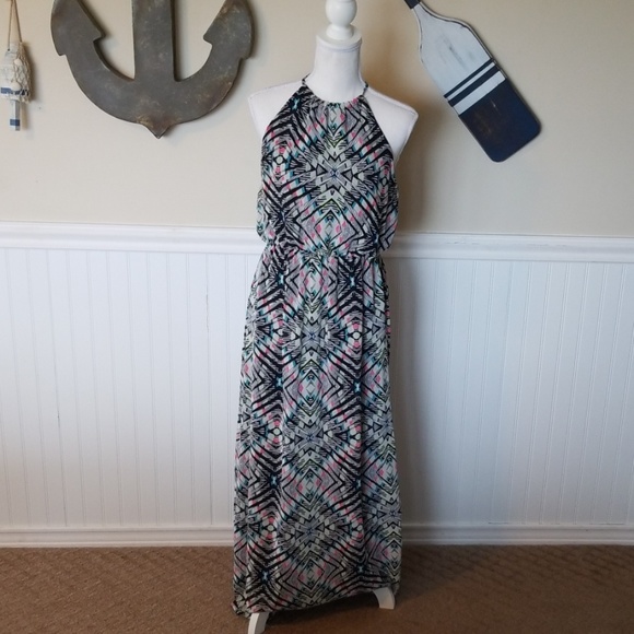 Xhilaration Dresses & Skirts - Geometric halter top dress